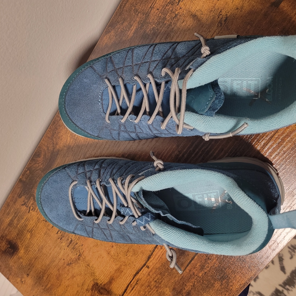 Oboz Teal and Gray Size 7 Hiking Shoes